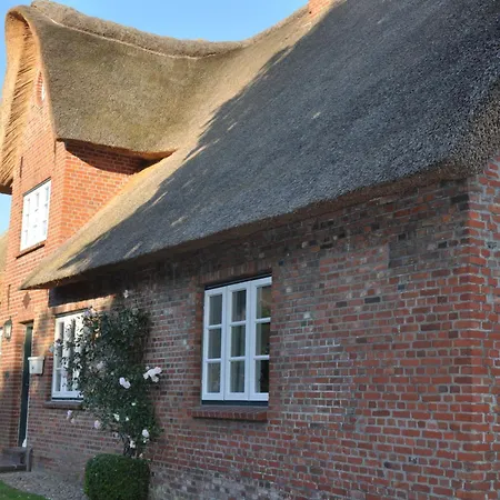 Altes Standesamt Familienwohnung * Oldsum